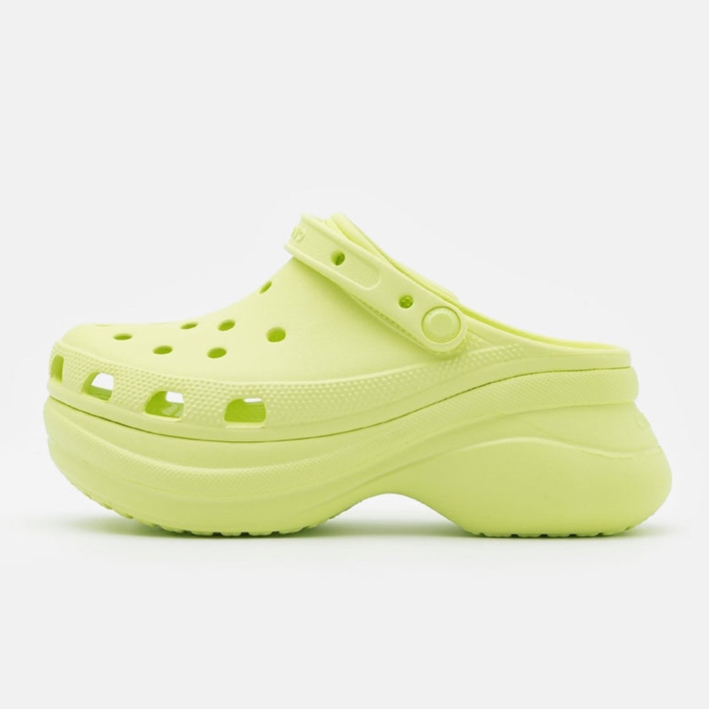 CROCS Bae Classic Platform Clogs